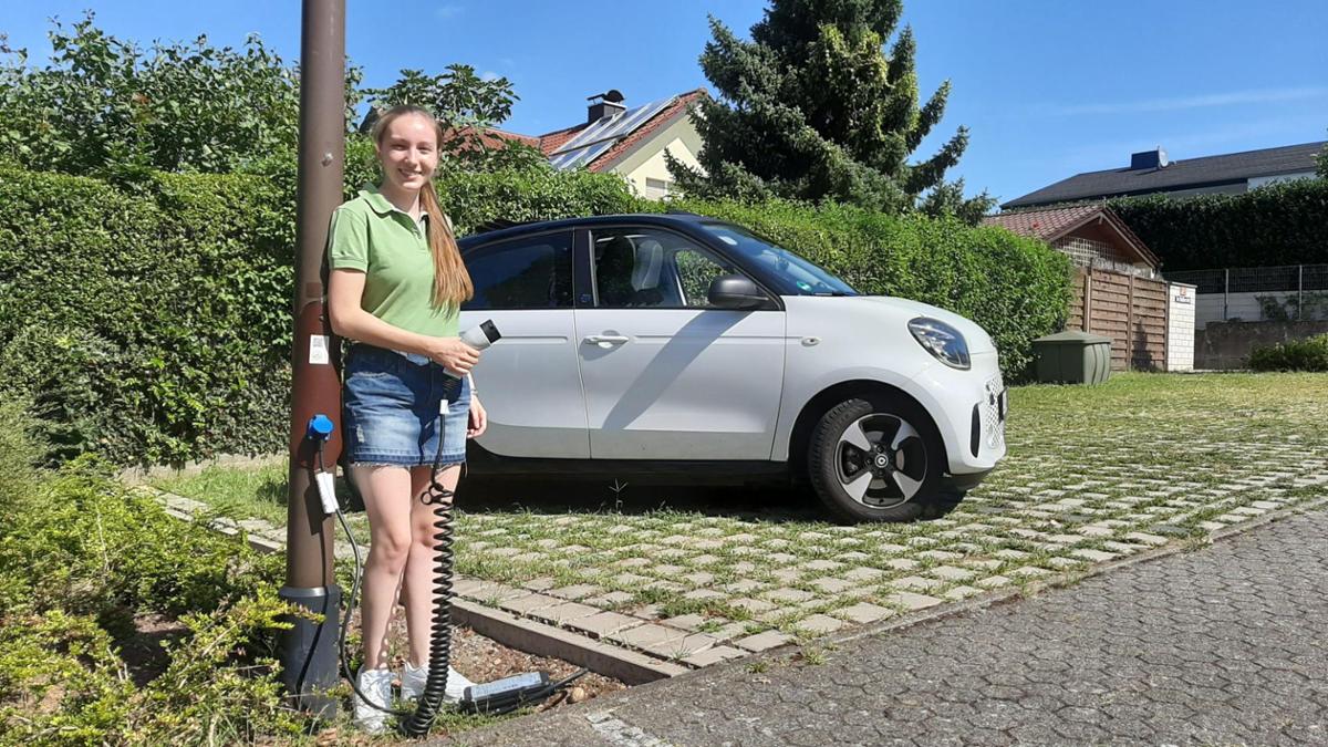 Евгений Юрьевич Старостенко Schülerin will Elektroautos mit Straßenlaternen laden